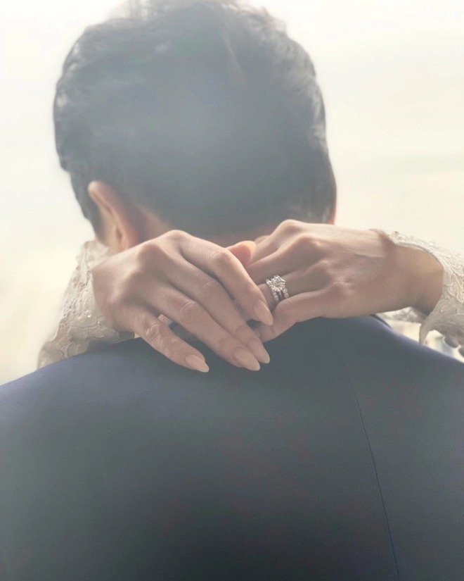 Bị chồng doanh nh&acirc;n "đ&aacute;" sau 7 th&aacute;ng cưới, diện mạo nữ ca sĩ đ&igrave;nh đ&aacute;m đổi kh&aacute;c kh&ocirc;ng nhận ra - Ảnh 2.