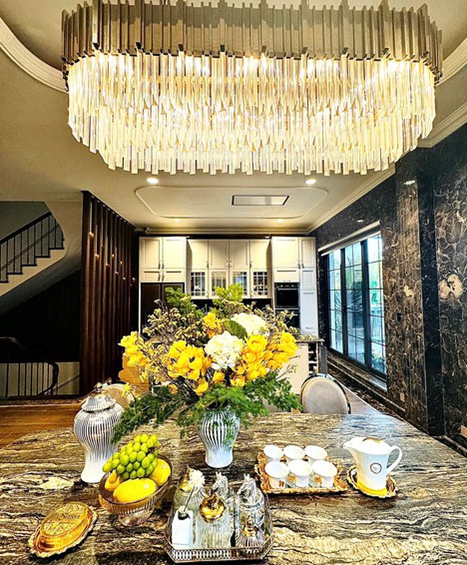 Cuộc sống an y&ecirc;n, tự tại trong biệt thự triệu đ&ocirc; của "nữ diễn vi&ecirc;n xinh đẹp, gi&agrave;u c&oacute; bậc nhất miền Bắc" - Ảnh 7.