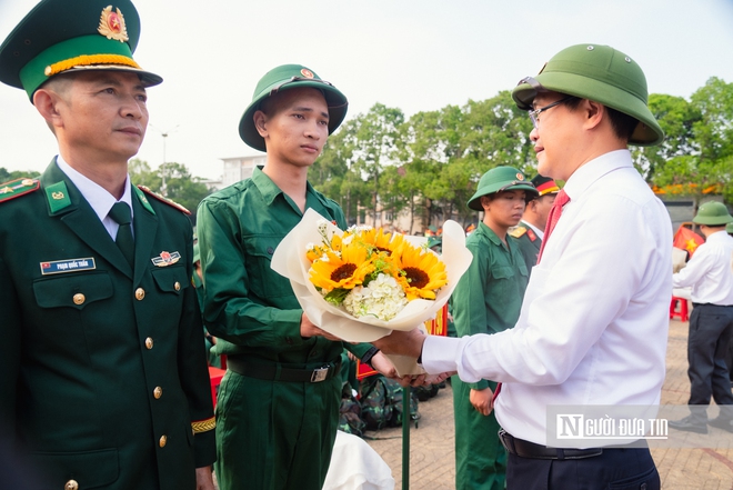 Gần 5.500 thanh ni&ecirc;n Đắk Lắk l&ecirc;n đường thực hiện nghĩa vụ qu&acirc;n sự- Ảnh 4.