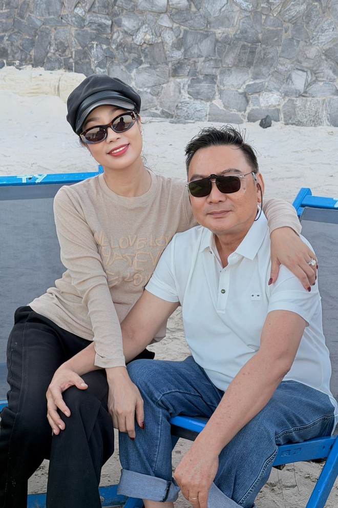 &Aacute; hậu đầu ti&ecirc;n của Việt Nam l&agrave; NSND: Tuổi 55 học Tiến sĩ, được chồng đại gia hết l&ograve;ng hậu thuẫn - Ảnh 5.