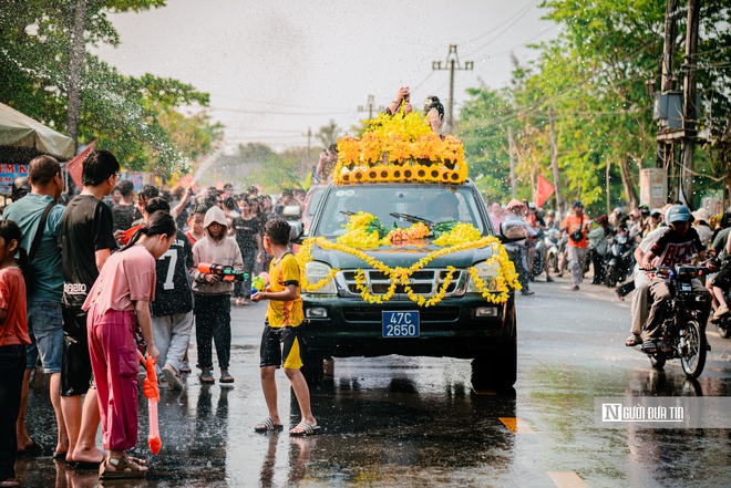 Vui Tết Bunpimay ở Bu&ocirc;n Đ&ocirc;n, gắn kết văn ho&aacute; nơi v&ugrave;ng bi&ecirc;n Việt Nam &ndash; L&agrave;o- Ảnh 5.