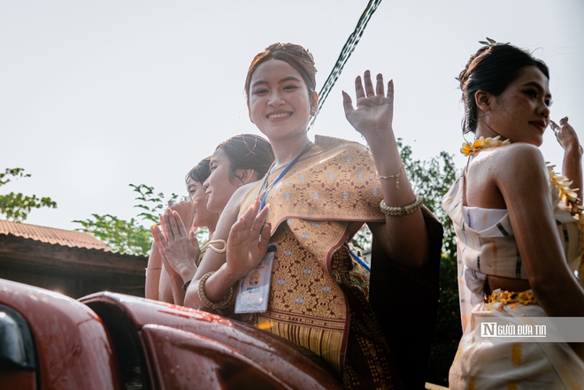 Vui Tết Bunpimay ở Bu&ocirc;n Đ&ocirc;n, gắn kết văn ho&aacute; nơi v&ugrave;ng bi&ecirc;n Việt Nam &ndash; L&agrave;o- Ảnh 7.