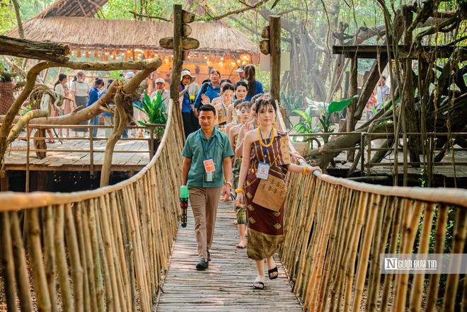 Vui Tết Bunpimay ở Bu&ocirc;n Đ&ocirc;n, gắn kết văn ho&aacute; nơi v&ugrave;ng bi&ecirc;n Việt Nam &ndash; L&agrave;o- Ảnh 9.