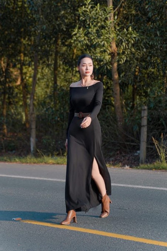 Nữ NSƯT "lột x&aacute;c" phong c&aacute;ch thời trang ở độ tuổi trung ni&ecirc;n khiến vạn người m&ecirc; - Ảnh 6.