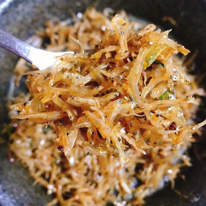 Đặc sản qu&yacute; mỗi năm chỉ c&oacute; một m&ugrave;a, rất gi&agrave;u canxi, từ gi&agrave; tới trẻ ai cũng m&ecirc; - Ảnh 3.