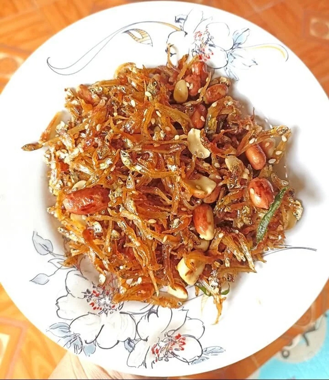 Đặc sản qu&yacute; mỗi năm chỉ c&oacute; một m&ugrave;a, rất gi&agrave;u canxi, từ gi&agrave; tới trẻ ai cũng m&ecirc; - Ảnh 2.