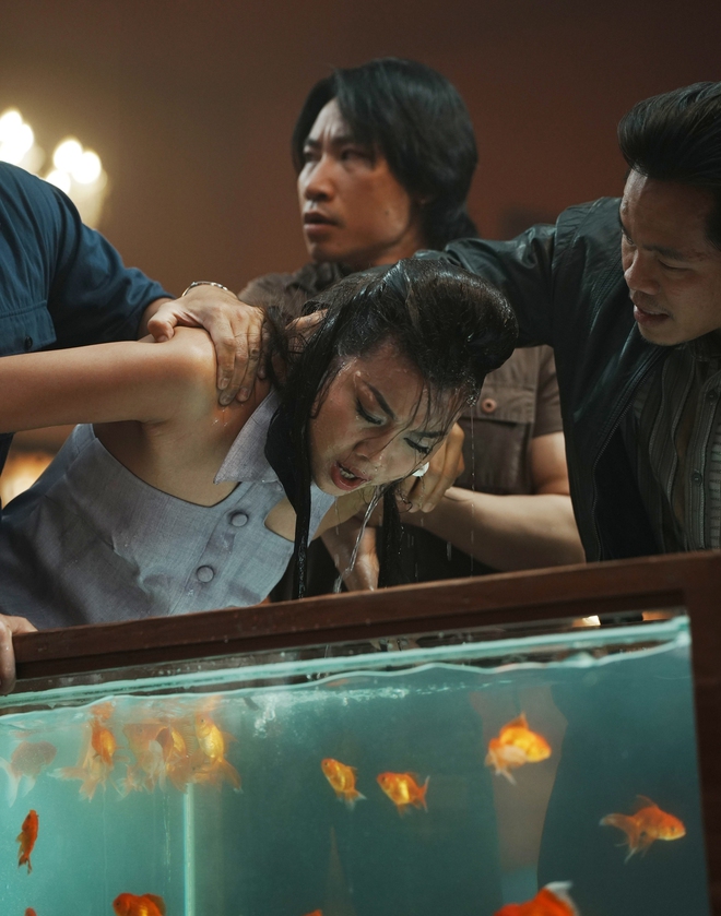 Si&ecirc;u mẫu Thanh Hằng "g&acirc;y sốc" với h&igrave;nh ảnh "đệ nhất vũ nữ" - Ảnh 4.