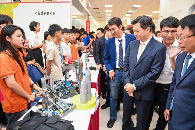 Khai mạc Chung kết quốc gia cuộc thi STEM, AI v&agrave; Robotics 2025-2026 - Ảnh 5.