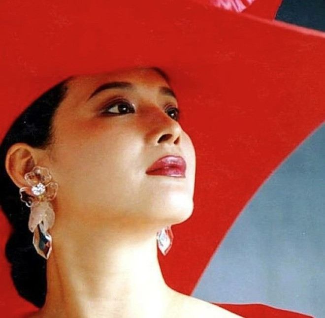 Cuộc sống giàu có và xa hoa của "yêu tinh xinh đẹp bậc nhất Tây du ký" - Ảnh 4.