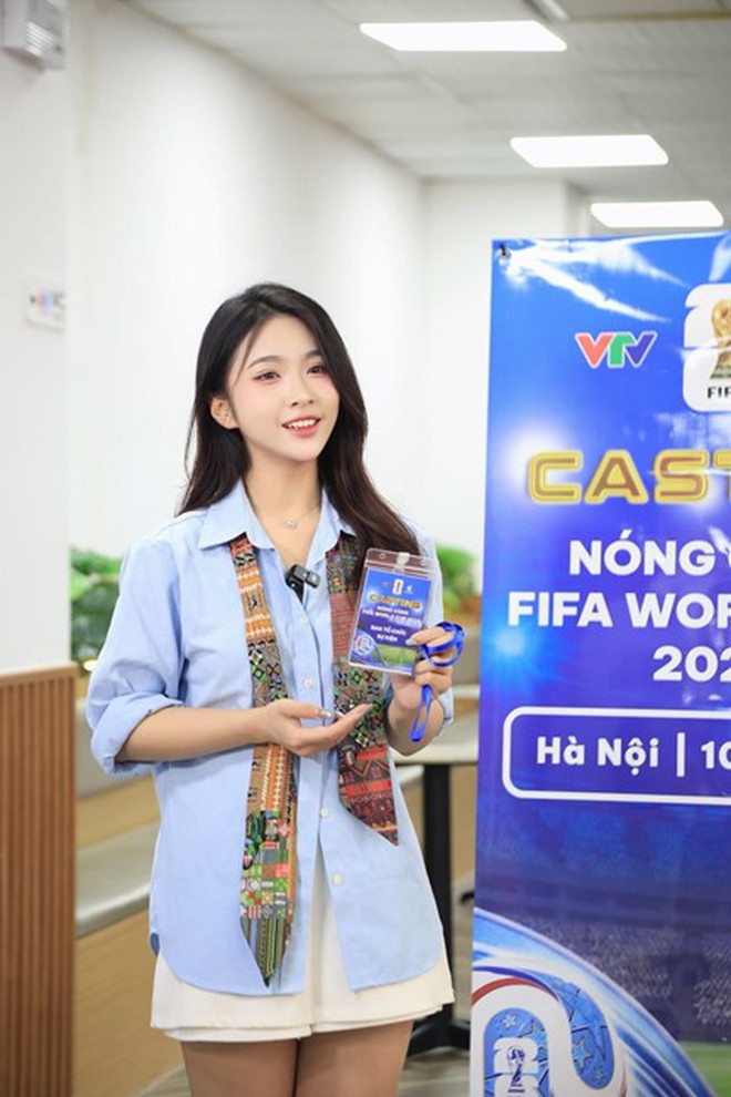 Nhan sắc dịu dàng của "Hotgirl bóng đá" khiến "500 anh em" gục ngã - Ảnh 2.