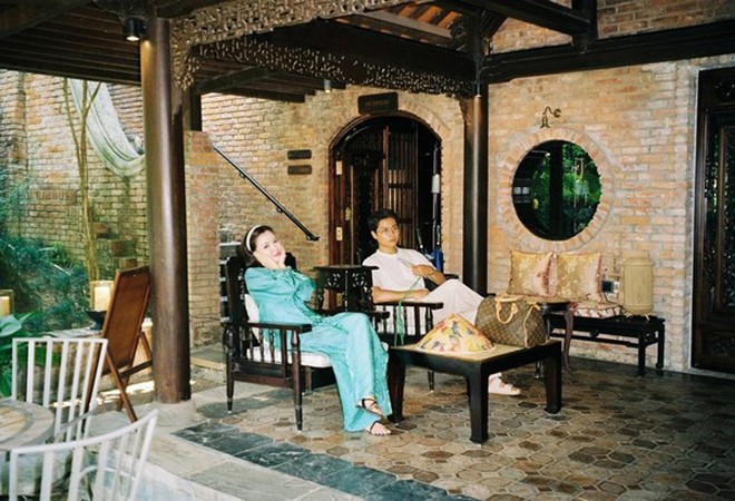 Chuyện t&igrave;nh chị em của cặp đ&ocirc;i ca sĩ, khiến mạng x&atilde; hội "đứng ngồi kh&ocirc;ng y&ecirc;n" - Ảnh 6.