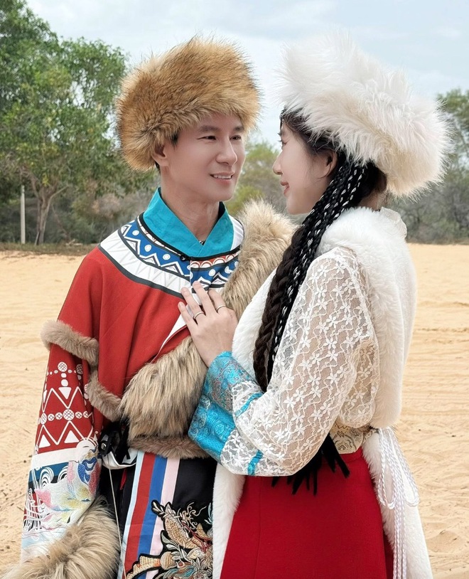 "Đạo diễn nghìn tỷ" và hôn nhân gần 2 thập kỷ hạnh phúc bên vợ kém 17 tuổi - Ảnh 5.