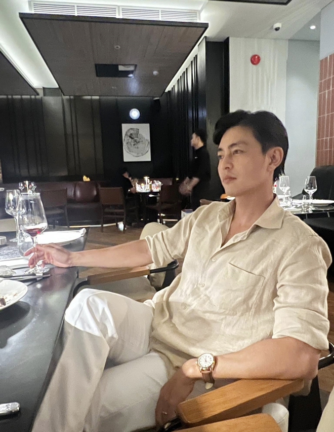 H&ocirc;n nh&acirc;n hạnh ph&uacute;c hơn 10 năm d&ugrave; chưa con c&aacute;i của nam t&agrave;i tử m&agrave;n ảnh Việt - Ảnh 6.