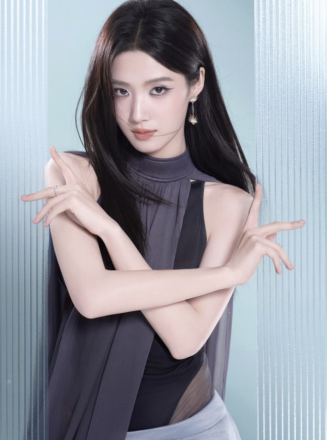Nữ diễn vi&ecirc;n mới nổi nhưng l&agrave; "nỗi khiếp sợ" của c&aacute;c nam thần - Ảnh 2.