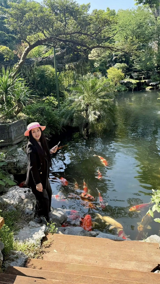 Ca sĩ Khánh Ly là giảng viên Đại học, cuộc sống như bà hoàng trong phủ 25.000m2 - Ảnh 6.