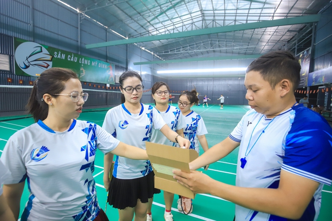 S&ocirc;i nổi Giải Cầu l&ocirc;ng ch&agrave;o mừng 101 năm Ng&agrave;y B&aacute;o ch&iacute; c&aacute;ch mạng Việt Nam - Ảnh 3.