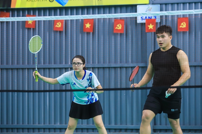 S&ocirc;i nổi Giải Cầu l&ocirc;ng ch&agrave;o mừng 101 năm Ng&agrave;y B&aacute;o ch&iacute; c&aacute;ch mạng Việt Nam - Ảnh 15.