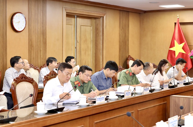 Nhiều khó khăn đặt ra trong kỳ thi tốt nghiệp THPT năm 2026 - Ảnh 3.
