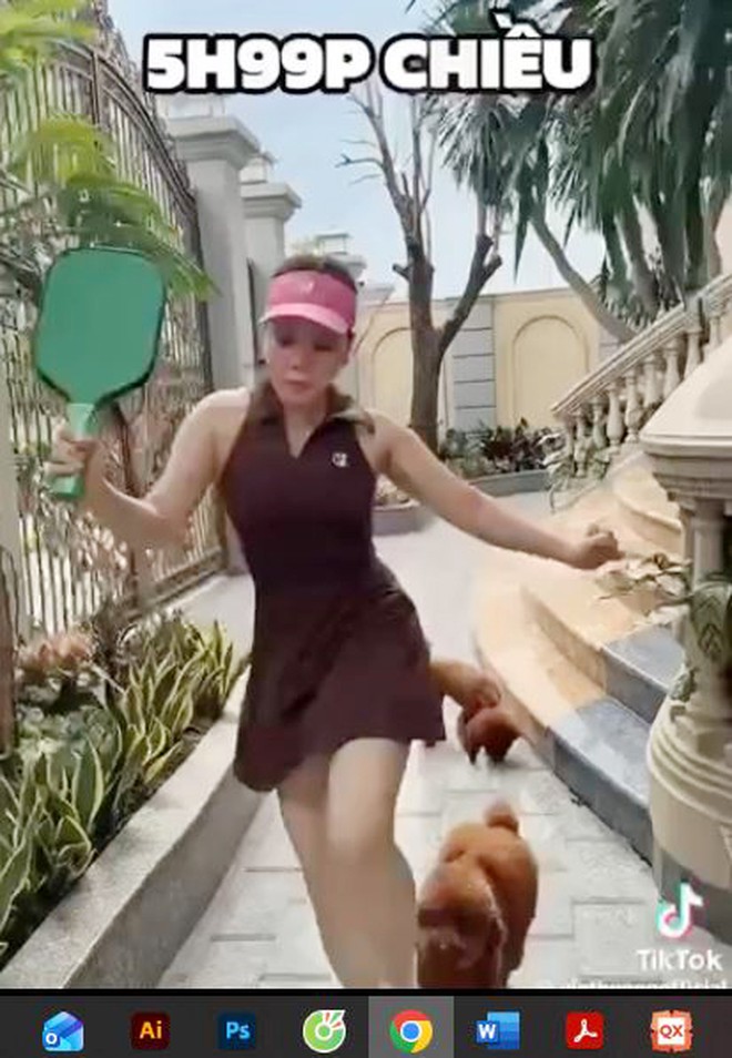 Nghệ sĩ Việt Hương g&acirc;y hoang mang với biểu cảm lạ? - Ảnh 3.