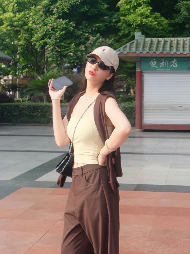 Ca sĩ Ngô Kiến Huy và bạn gái tin đồn muốn "mở khóa" mối quan hệ? - Ảnh 6.
