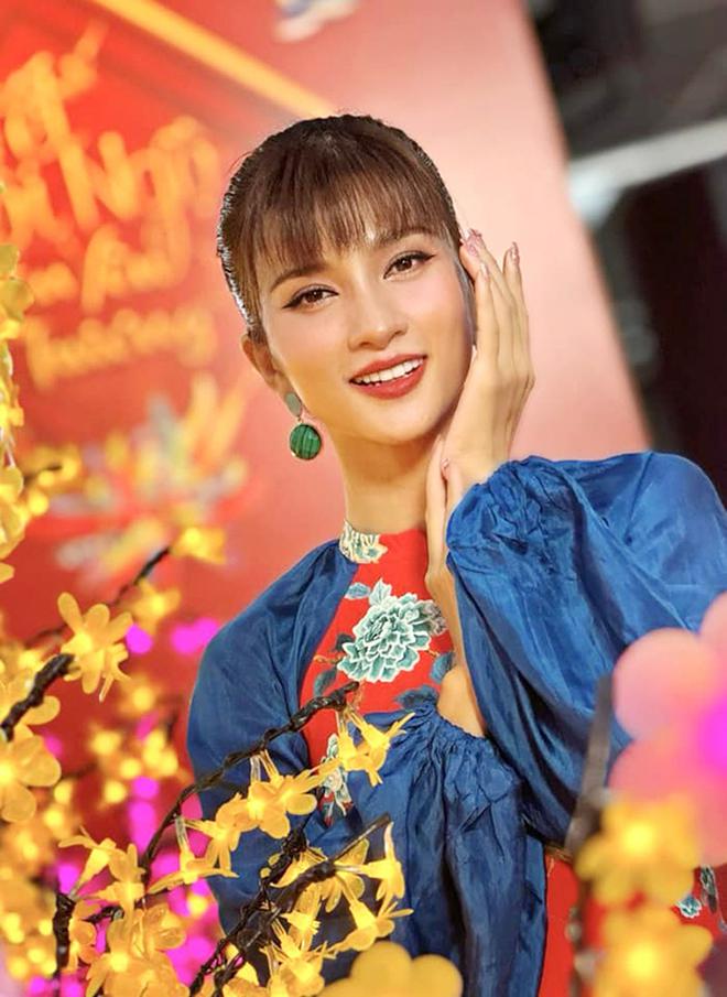 Nữ NSƯT đầu ti&ecirc;n của Việt Nam được đề cử gương mặt đẹp nhất thế giới, sắc v&oacute;c đẹp theo thời gian- Ảnh 5.