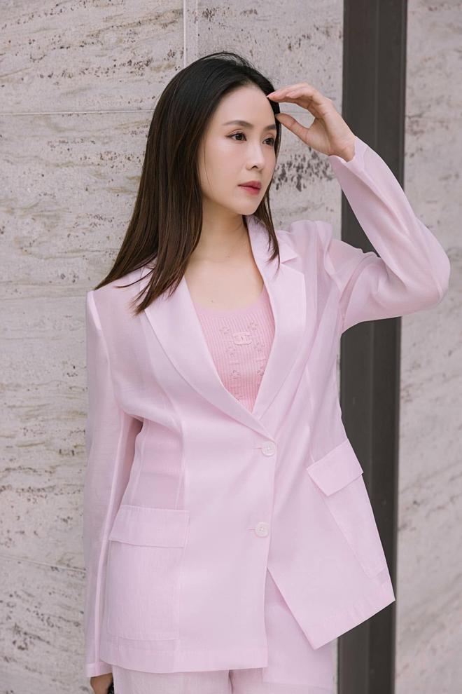 Cuộc sống kín tiếng bậc nhất của nữ diễn viên VTV, nhan sắc tuổi 43 khiến nhiều người ngưỡng mộ - Ảnh 8.