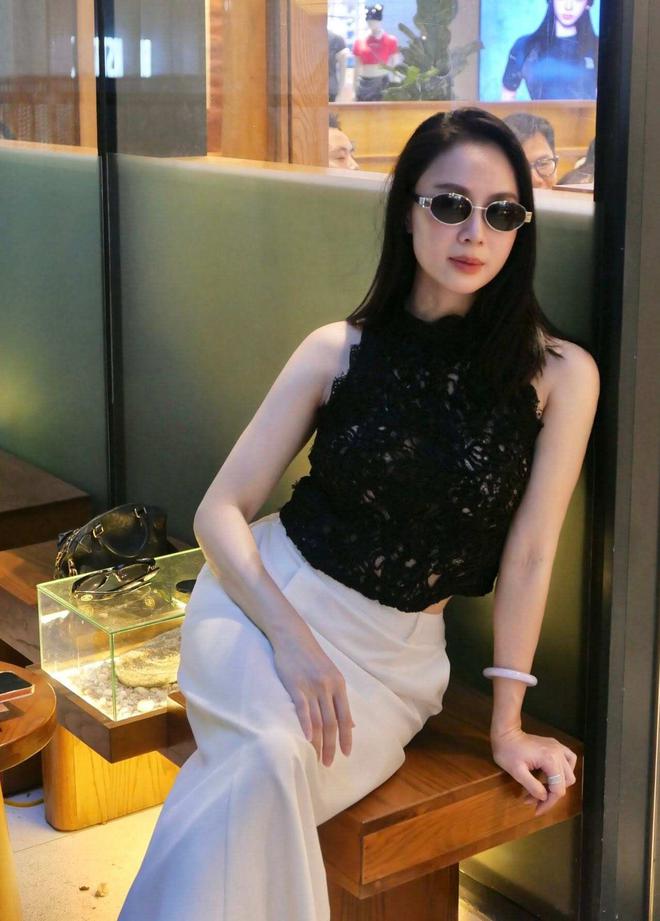 Cuộc sống kín tiếng bậc nhất của nữ diễn viên VTV, nhan sắc tuổi 43 khiến nhiều người ngưỡng mộ - Ảnh 9.