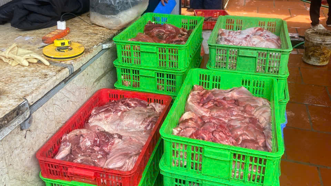 Hưng Yên: Chuyển cơ quan điều tra vụ gần 1 tấn thịt lợn nghi nhiễm dịch tả lợn châu Phi - Ảnh 3.