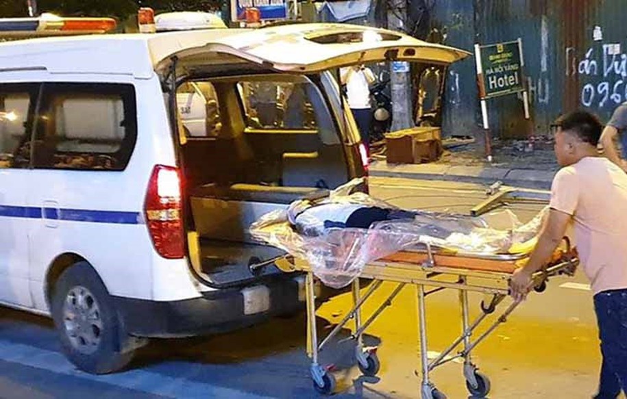 Vụ khung sắt rơi đè chết người ở Lê Văn Lương Hà Nội