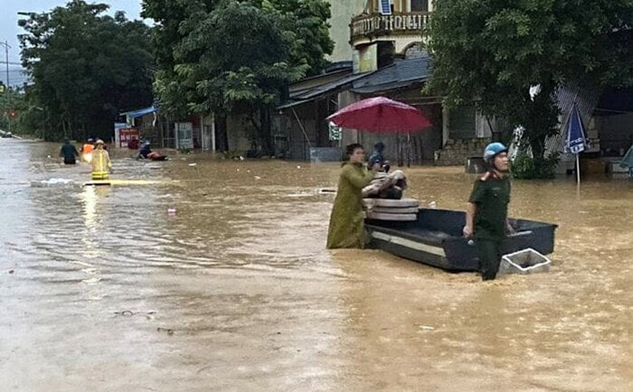 Mưa lũ, ngập lụt ở miền Trung