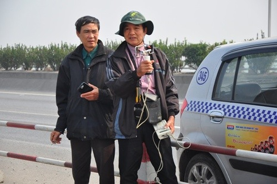 Hai người đàn ông 'lạ' trong vụ thẩm mỹ Cát Tường