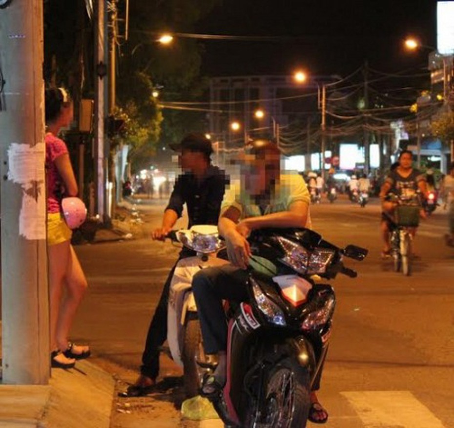 Những nẻo đường làm gái của nữ sinh