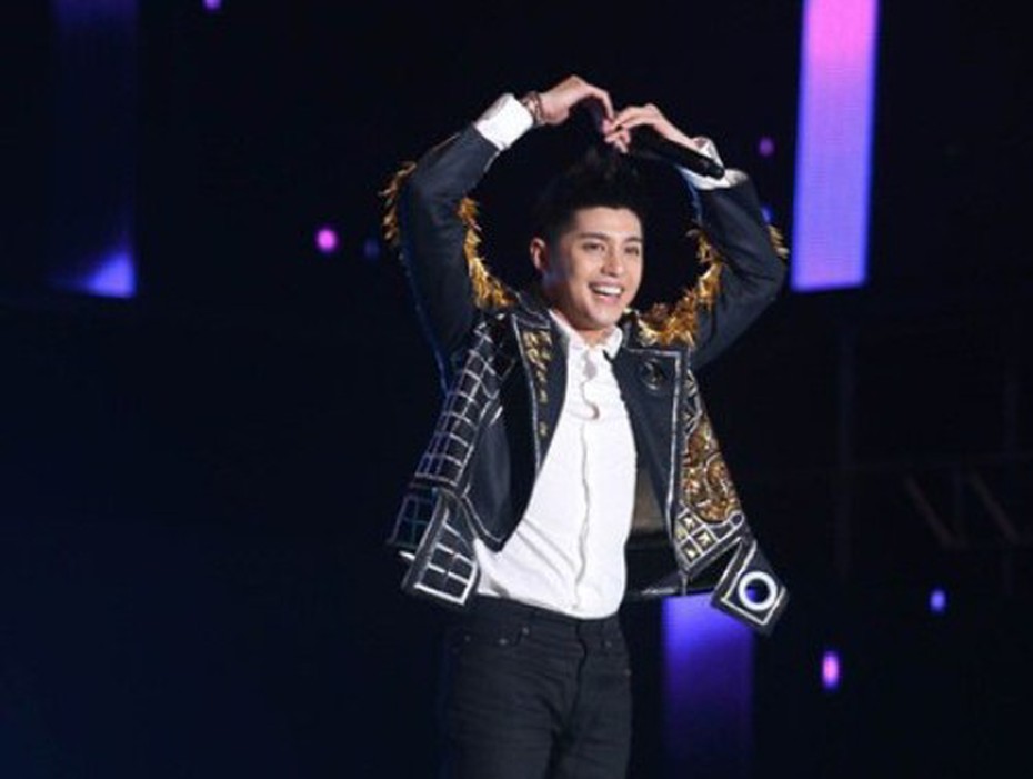 Noo Phước Thịnh ‘ghi điểm tuyệt đối’ tại Asia Song Festival 2016
