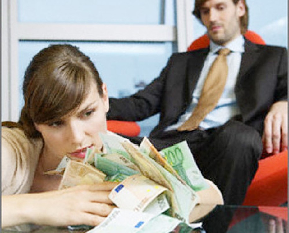 Đàn bà có thể lấy chồng không BẰNG ĐẠI HỌC nhưng phải biết KIẾM TIỀN