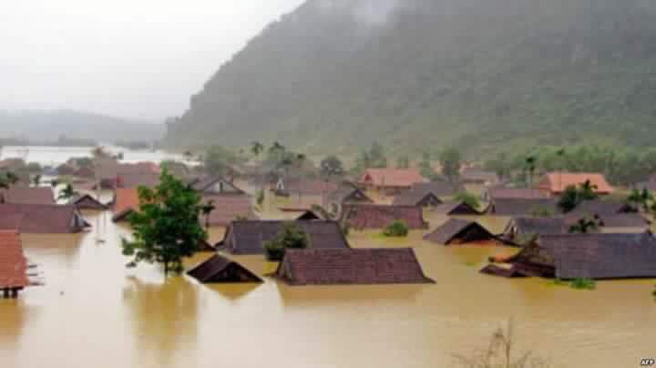 Cư dân mạng cùng hướng về Quảng Bình chìm trong ‘biển nước'