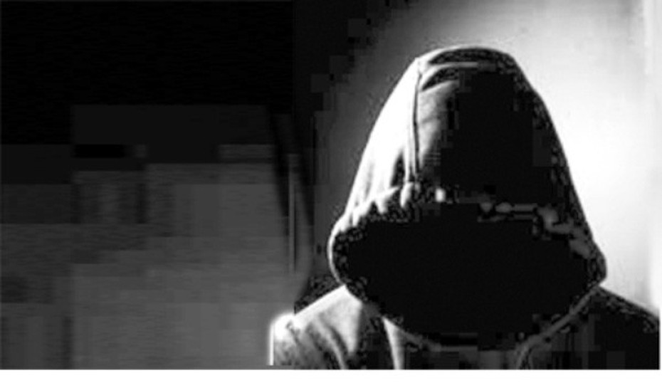 Truy tìm 'sát thủ' bịt mặt chém người ở Nghệ An