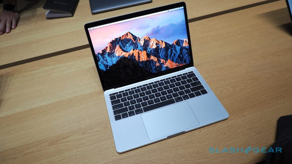 Cận cảnh MacBook Pro 2016: Mỏng, mạnh và ấn tượng