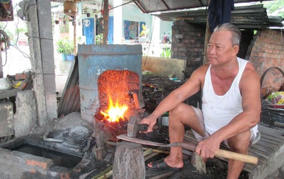 Gian nan 'giữ lửa' nghề rèn truyền thống