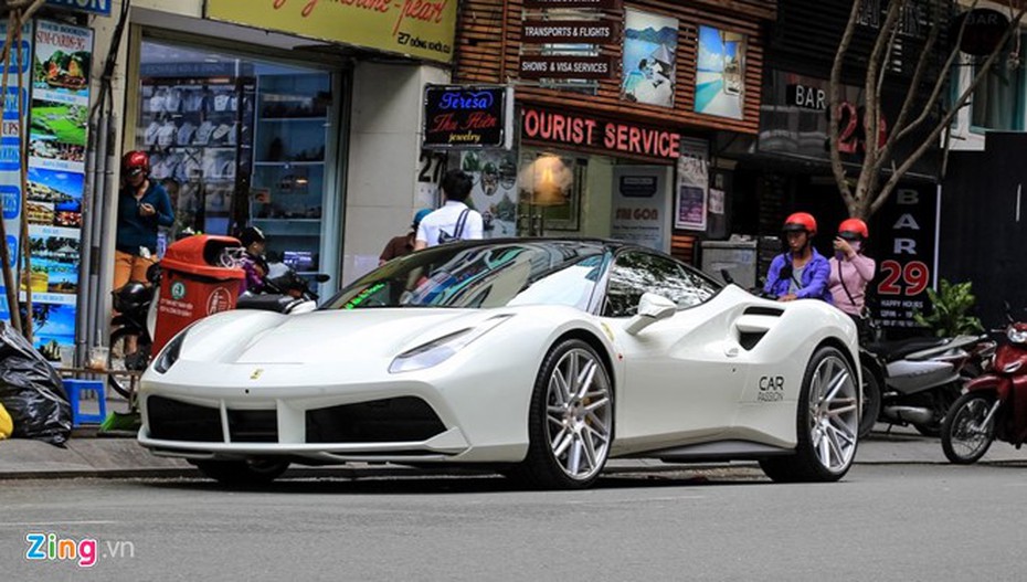 Ferrari 488 GTB của Cường Đô La lên đời mâm Vossen