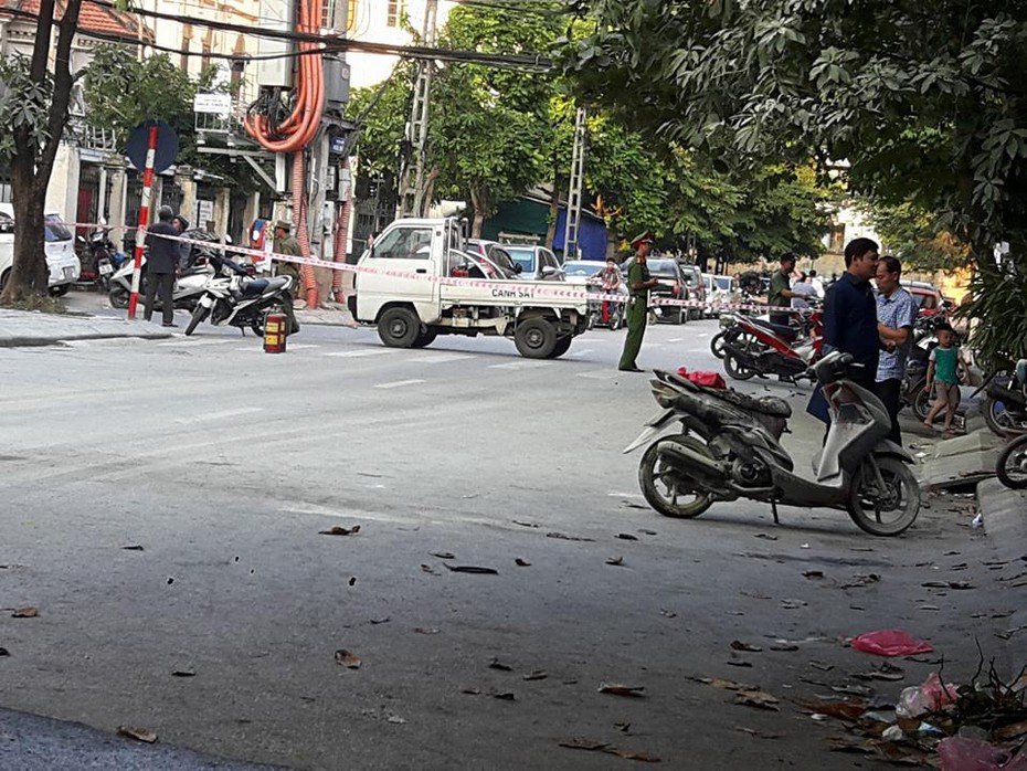 ‘Hé lộ’ nguyên nhân vụ nổ bốt điện ở Hà Đông