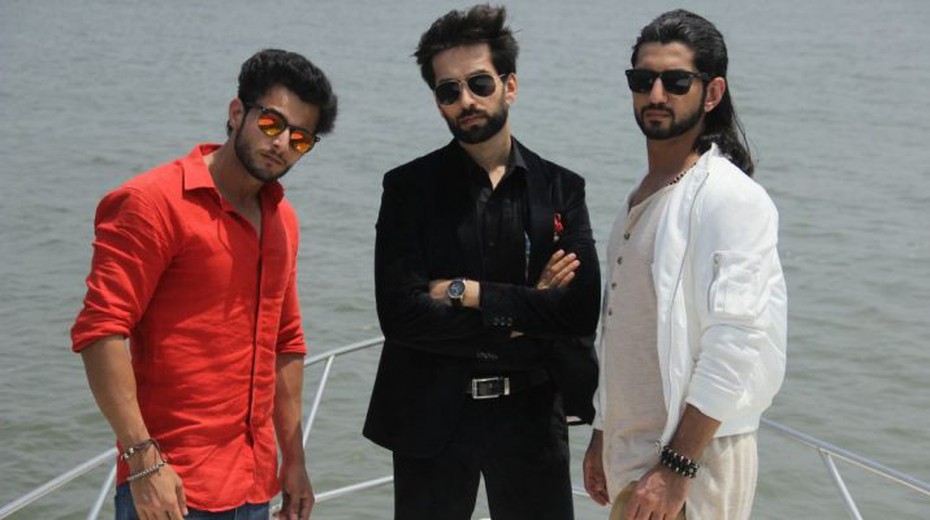 ‘Cuộc chiến gia tộc’: Bom tấn Bollywood tới Việt Nam