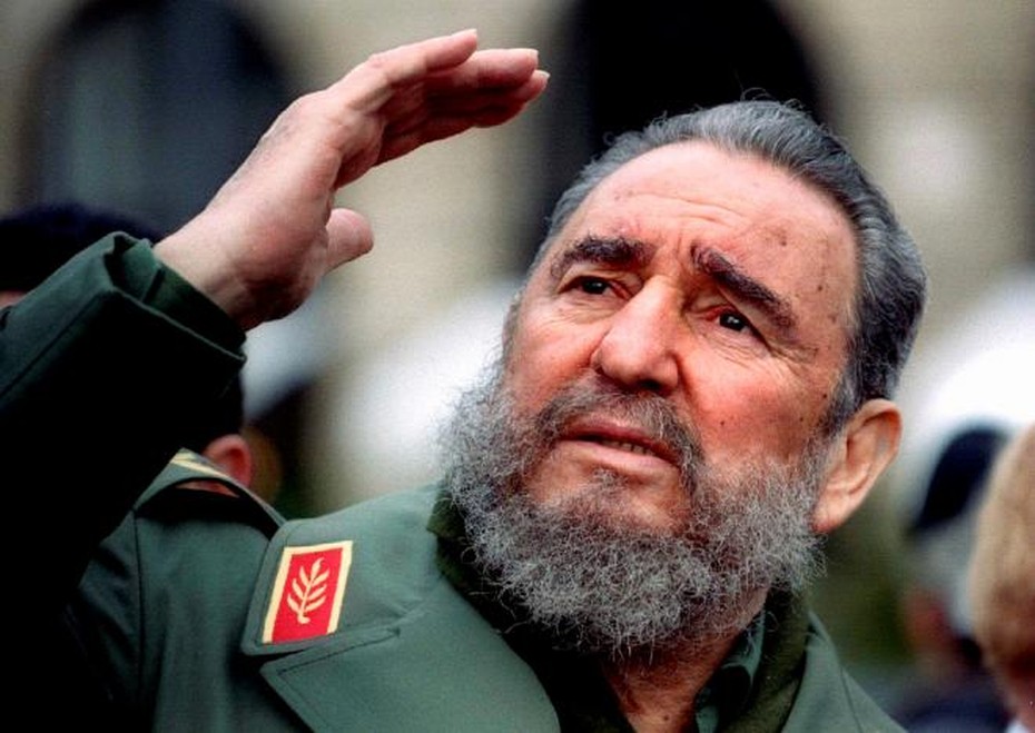 Nhà cách mạng Cuba Fidel Castro qua đời ở tuổi 90