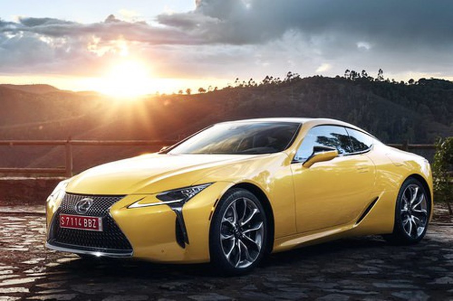 Lexus LC 500: Coupe thể thao cực quyến rũ