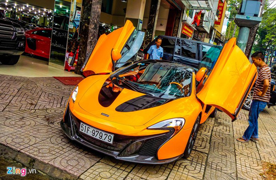 McLaren cũ của Minh Nhựa thay áo mới để tìm chủ