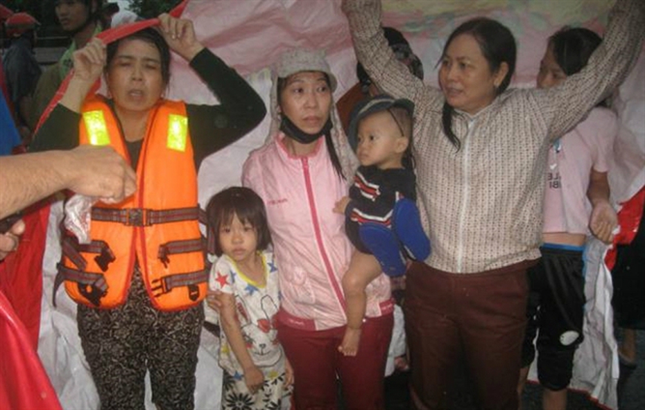 4 cô giáo mầm non cứu 13 bé: 'Chúng tôi thương các em như con'