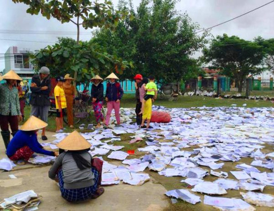 Hưng Thịnh Corp trao tặng 3 triệu cuốn vở cho học sinh vùng lũ