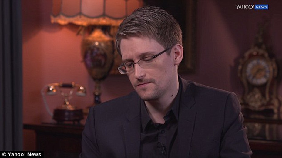 Edward Snowden: 'Món quà ra mắt' Nga dành tặng cho TT Trump