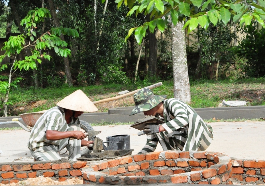 Lộ diện kẻ nhắn tin cho vợ phạm nhân để lừa đảo (Kỳ 2)