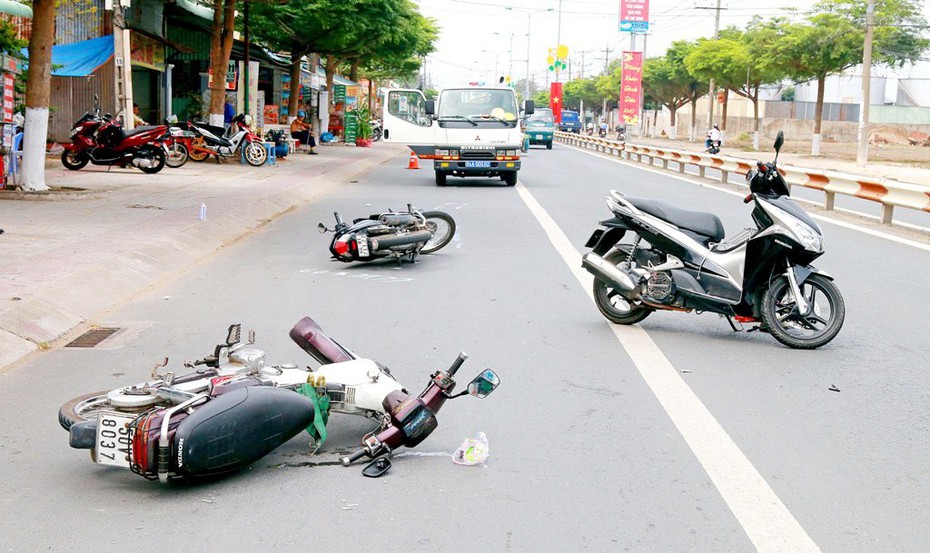 Hàng loạt tai nạn giao thông xảy ra trên địa bàn thành phố Vĩnh Long