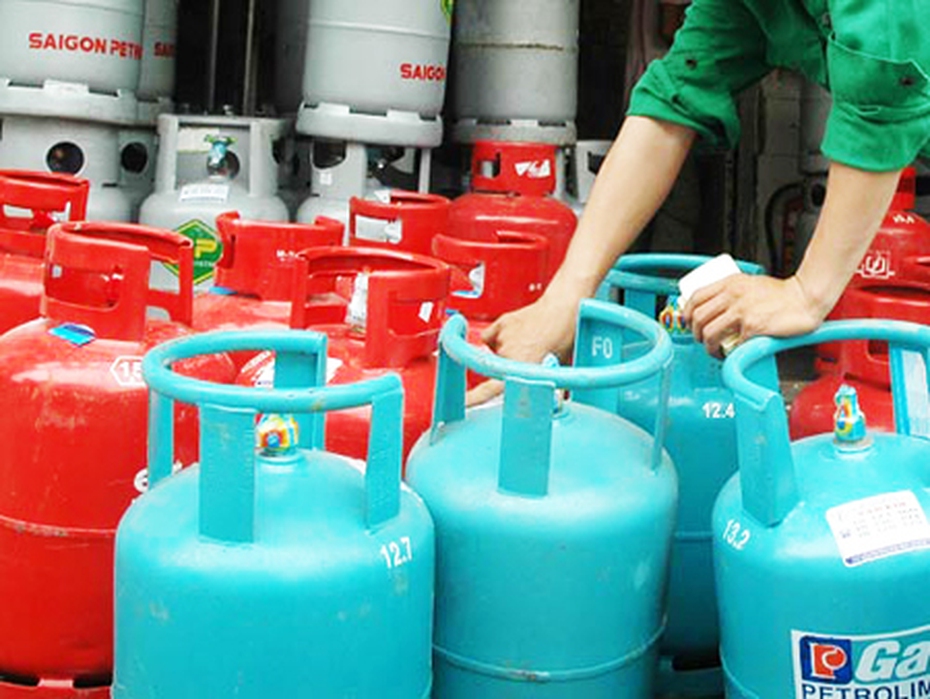 Giá gas tăng 28.000 đồng/bình 12kg